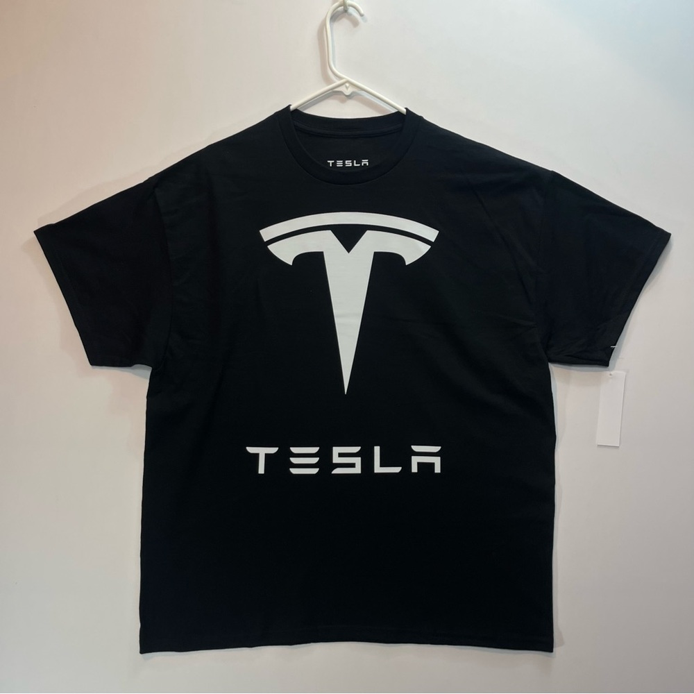 Tesla Logo Black Tee, Adult T-Shirt, CyberTruck Badge, (BRAND NEW CONDITION)